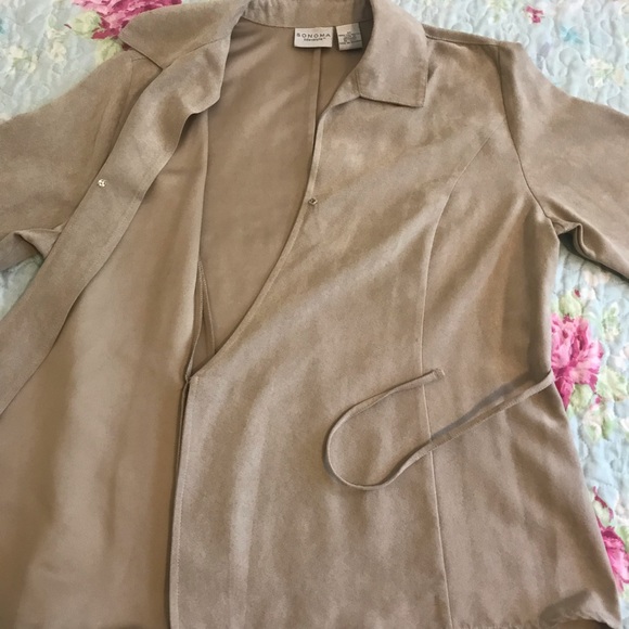 Woman jacket - Picture 4 of 6